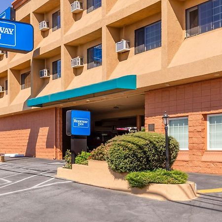 אובורן Rodeway Inn מראה חיצוני תמונה
