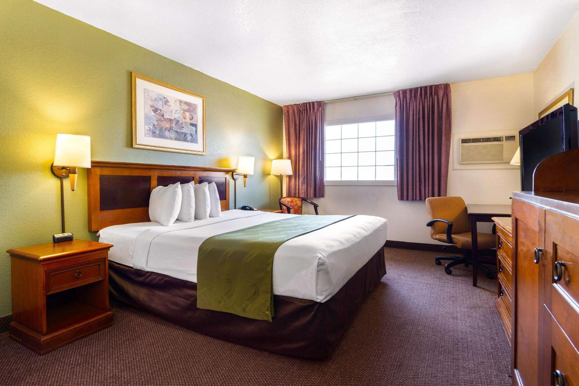 אובורן Rodeway Inn מראה חיצוני תמונה