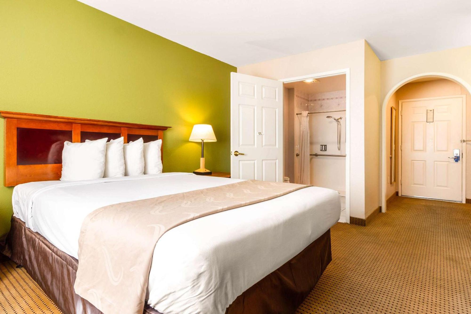 אובורן Rodeway Inn מראה חיצוני תמונה