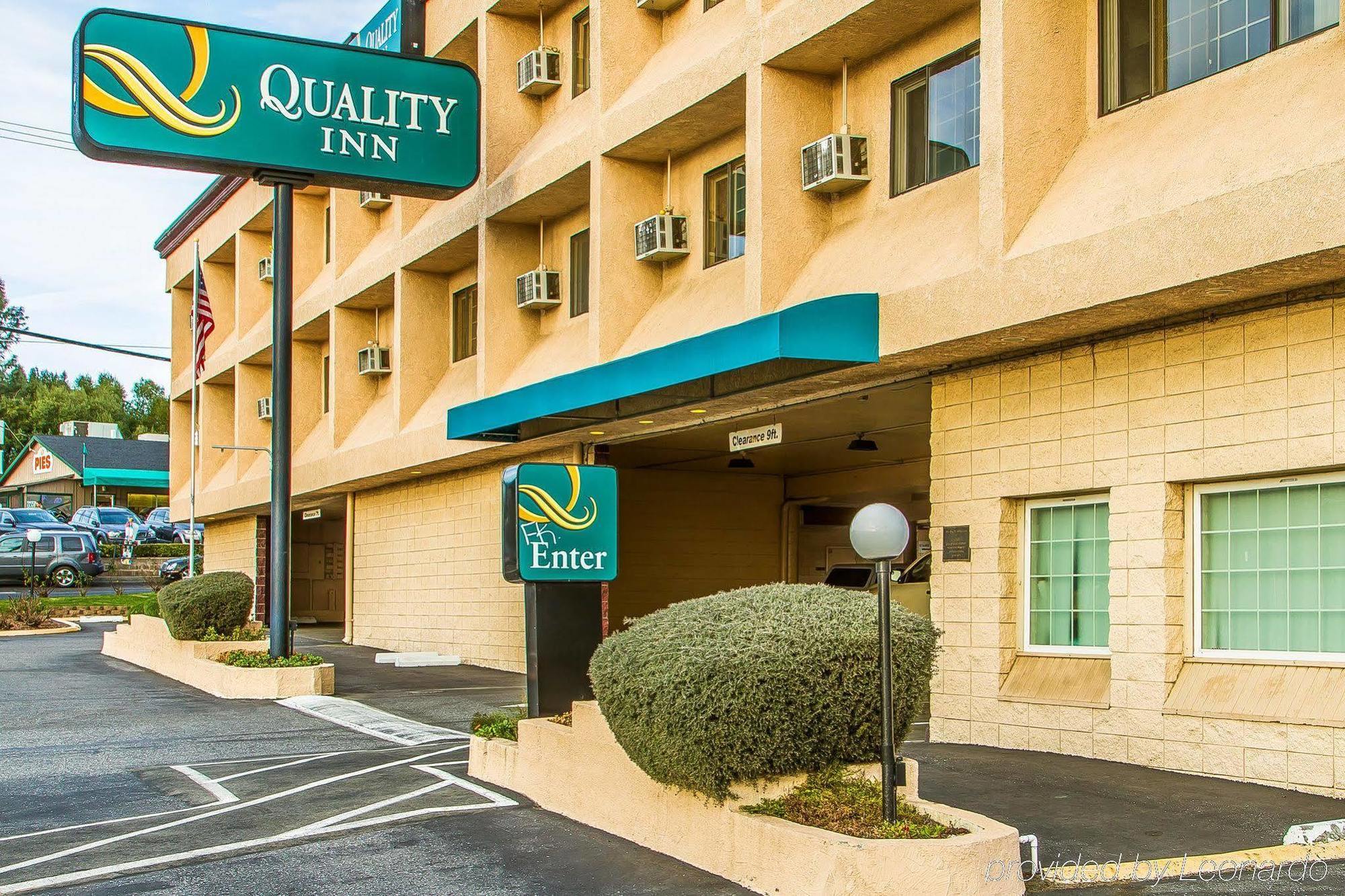 אובורן Rodeway Inn מראה חיצוני תמונה