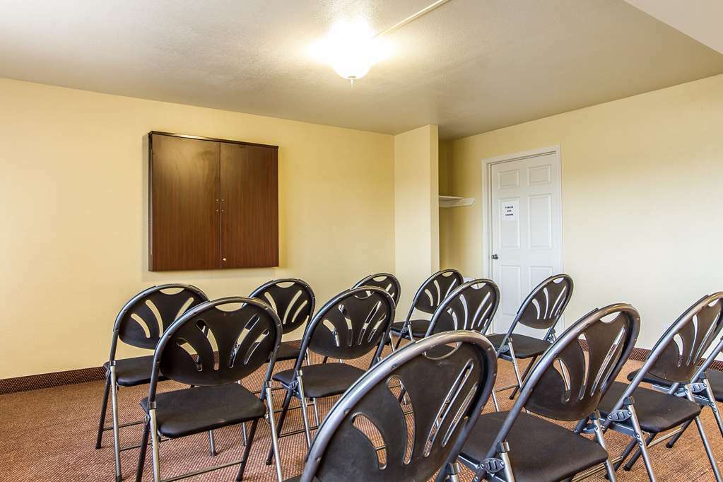 אובורן Rodeway Inn מתקנים תמונה